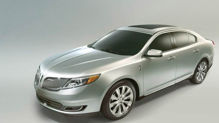 2013 Lincoln MKS In Silver Side Pose